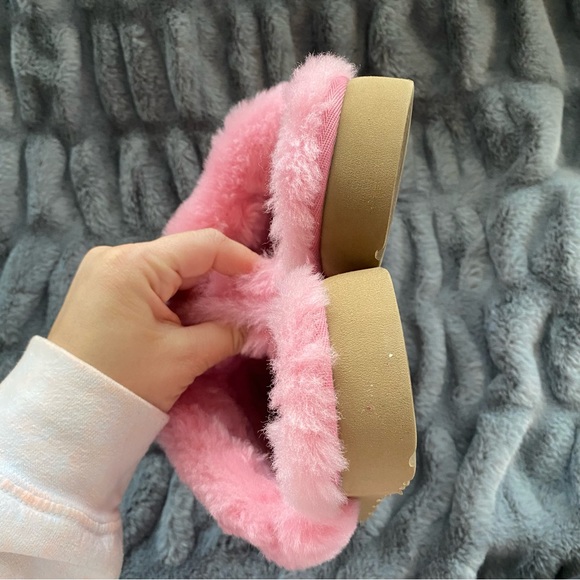 UGG Women’s Coquette Pink Suede Slippers Lightweight Sheepskin Lined Shoes - Picture 5 of 11